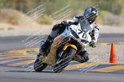 media/Nov-05-2022-SoCal Trackdays (Sat) [[f8d9b725ab]]/Turn 2 (1120am)/